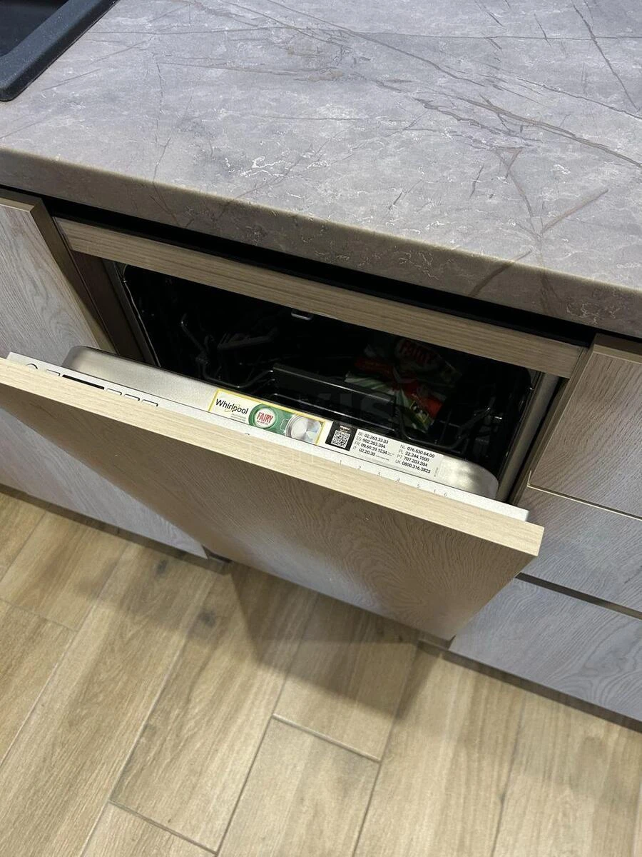 1к квартира ул. Александра Олеся 9А711094