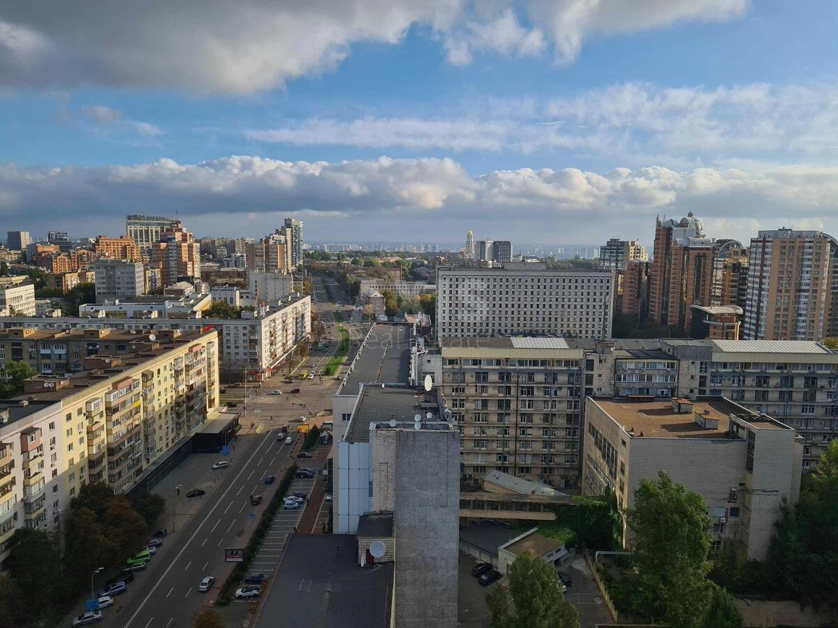 3k apartment vul. Henerala Almazova 18/7711221