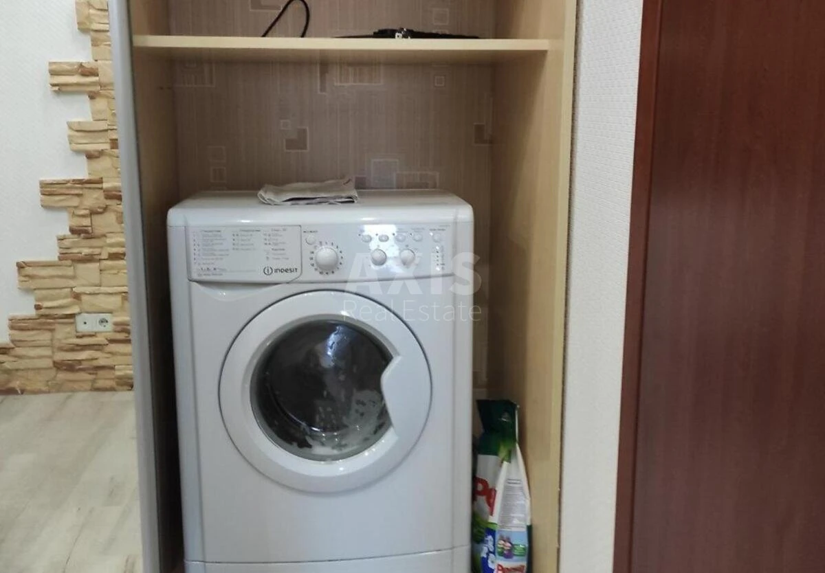 1k apartment pr-t Volodimira Іvasyuka 701139