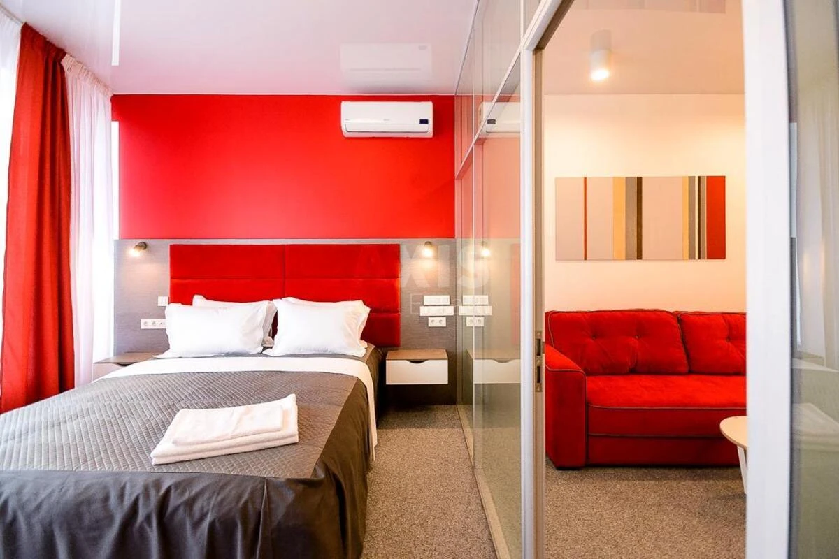 2k apartment uzv. Klovs'kyj 7654437