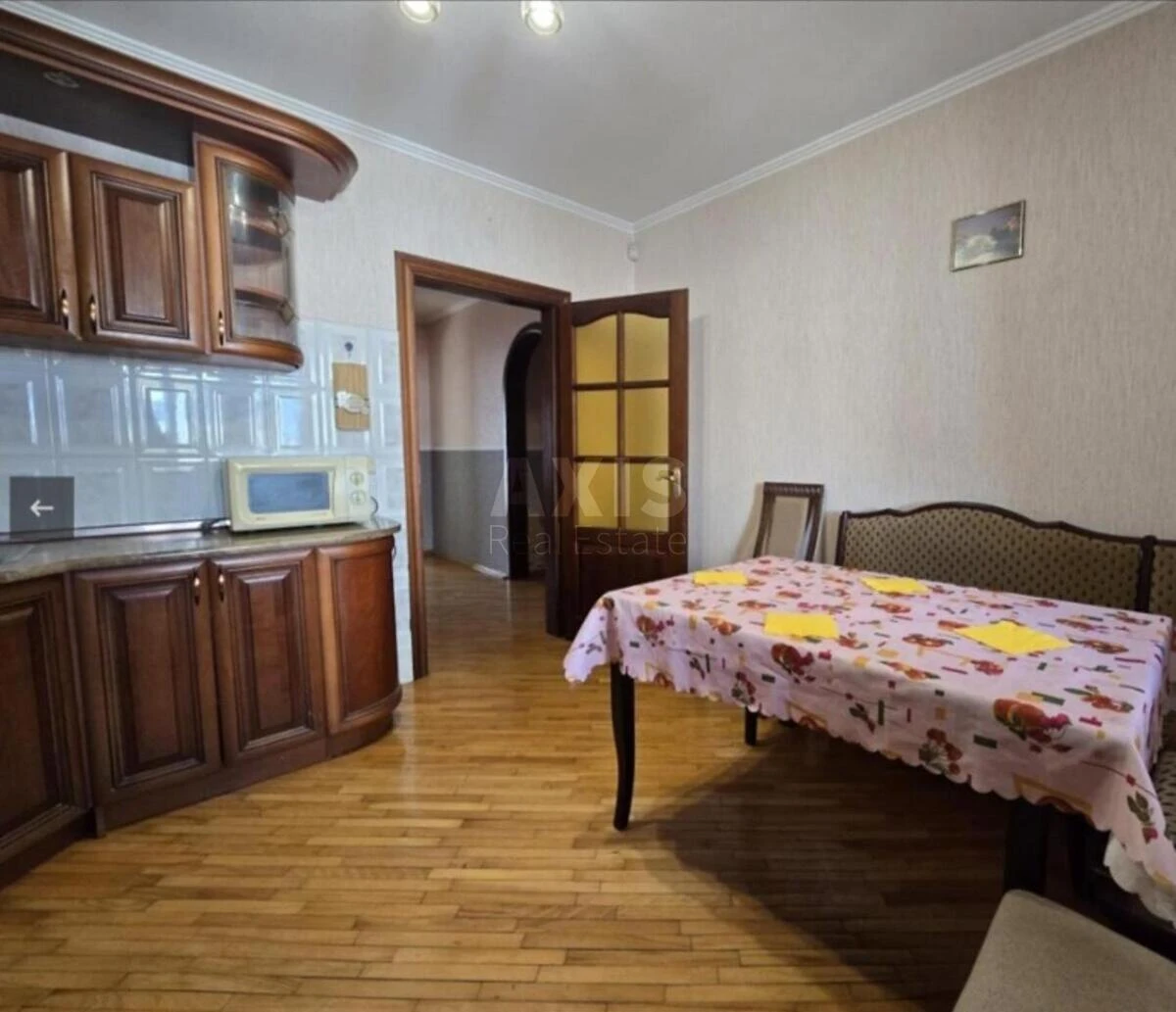 3k apartment vul. Vyshnjakivs'ka 7А670601