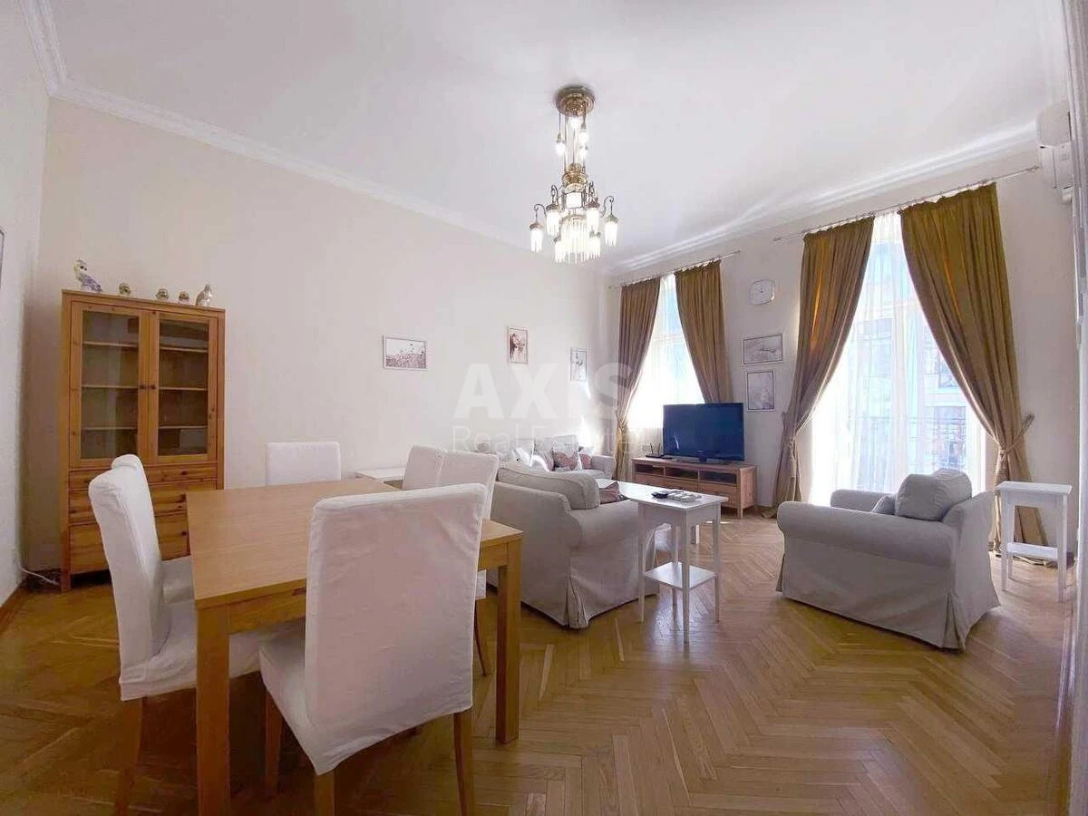 4k apartment vul. Ljuterans'ka 7/10670681