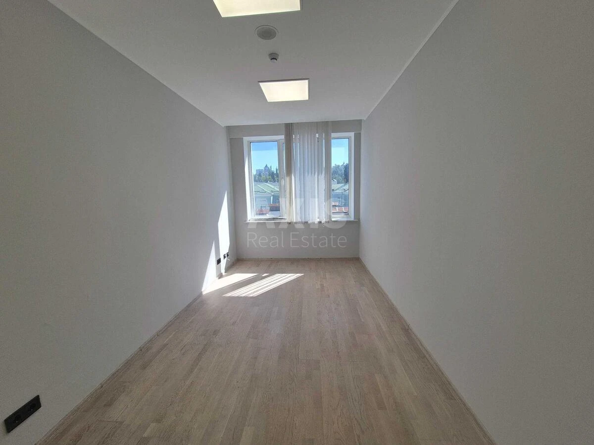 Office vul. Velyka Vasyl'kivs'ka 57/3, 623m2672332