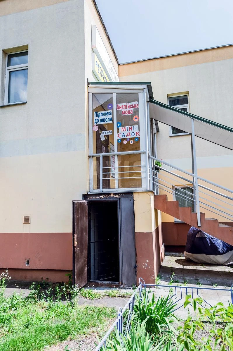 Service object vul. Trostjanec'ka 49А, 176m263931