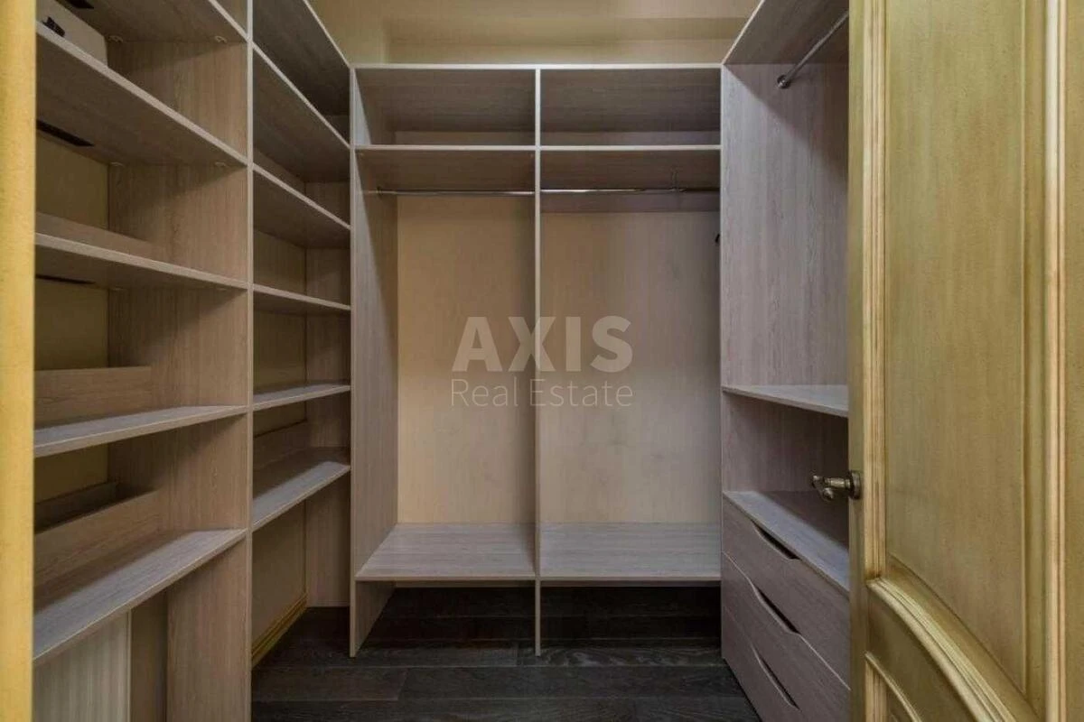 Дoм ул. Локомативная, 340м2, город Киев6402210