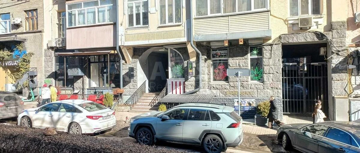 Объект торговли ул. Антоновича 3, 85м2661480