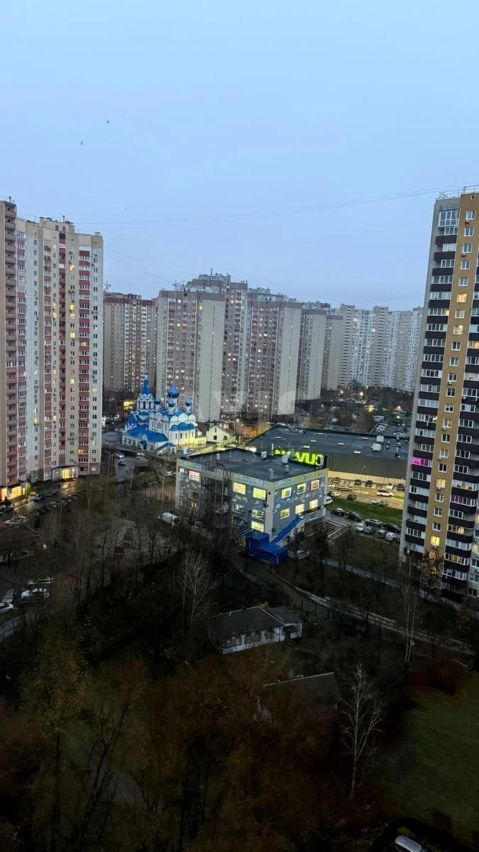 3k apartment vul. Ahmatovoi' Anny 306453012