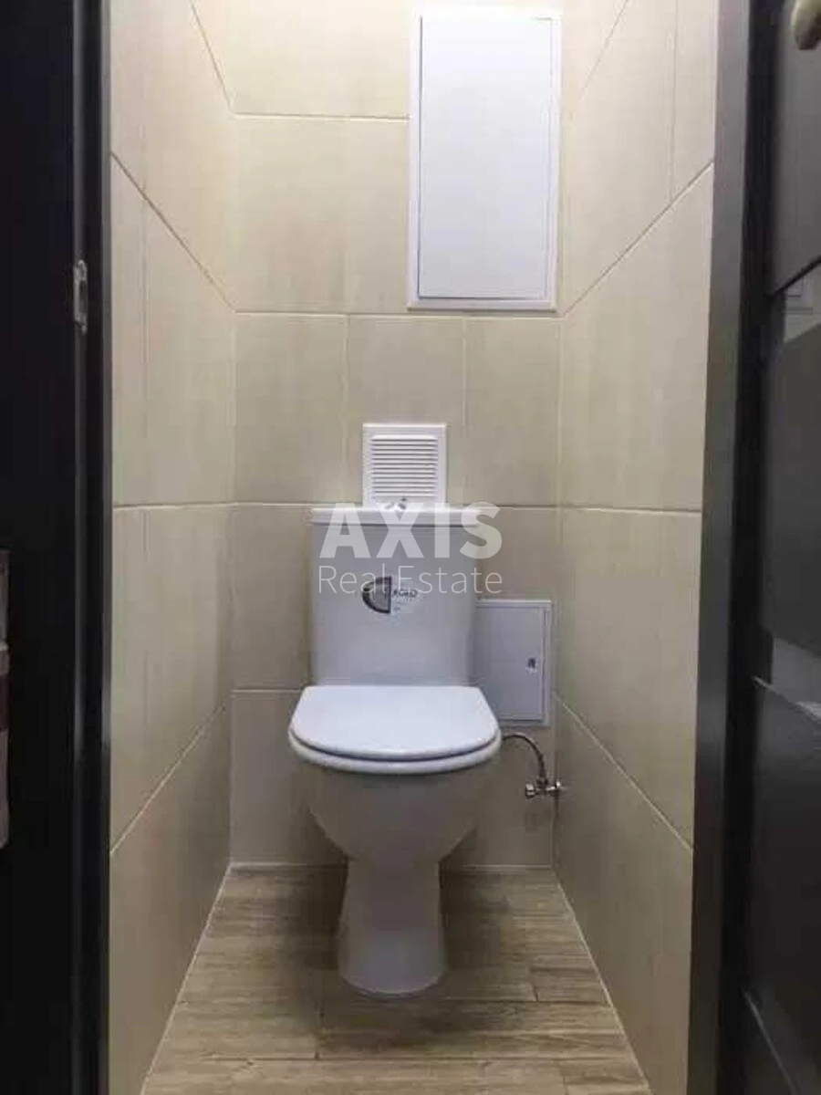 Trade object vul. Lebedjeva Mykoly 4/39, 20m2621657