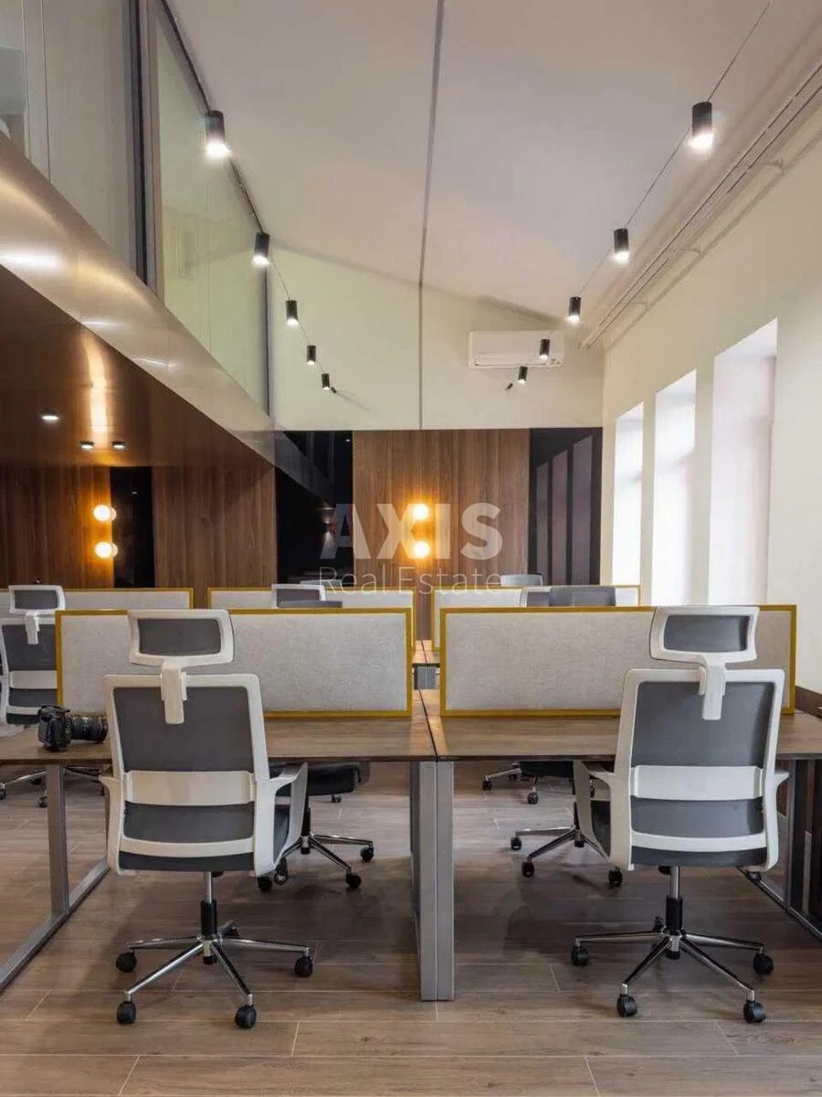 Office vul. Panasa Myrnogo 8, 176m261928