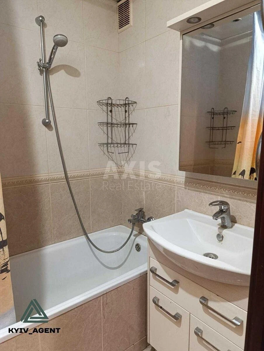 3к квартира ул. Ахматовой Анны 156274112