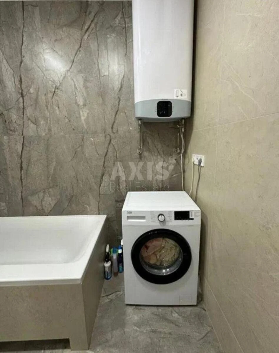 4k apartment vul. Vsevoloda Zmijenka 216863910
