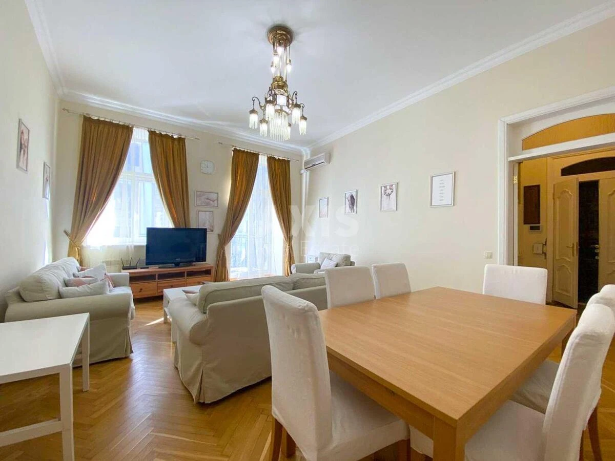 4k apartment vul. Ljuterans'ka 7/10670682