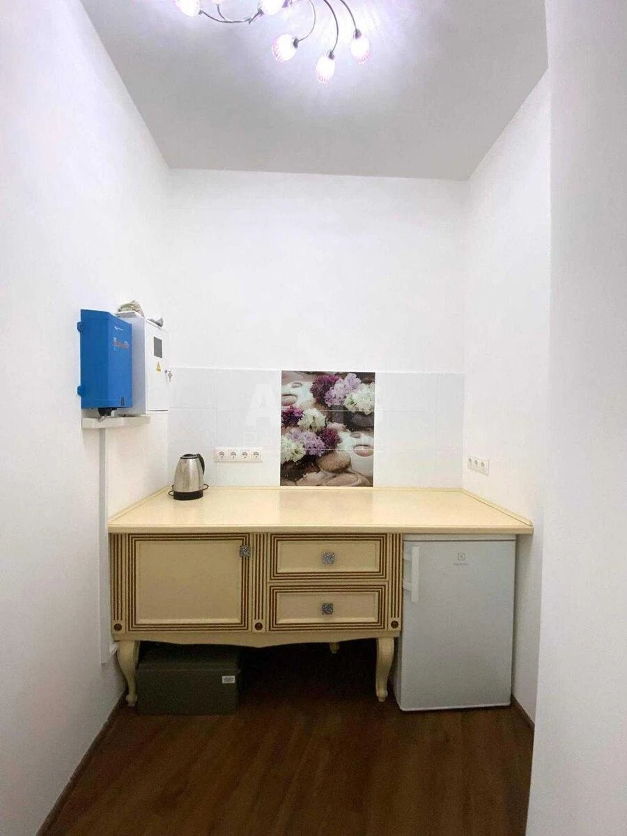 Office vul. Jevgena Konoval'cja 36, 63m2667328