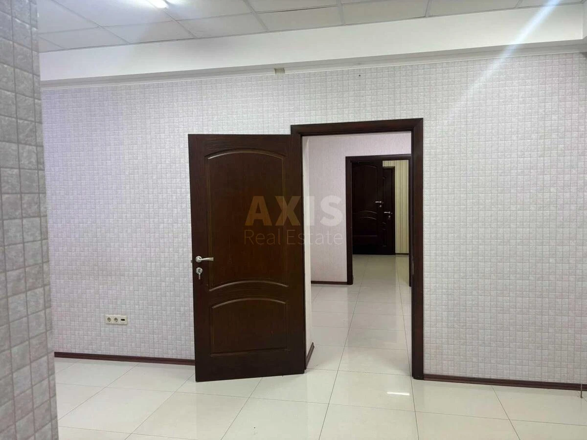 Trade object vul. Levka Lukyanenka 18, 110m2649796