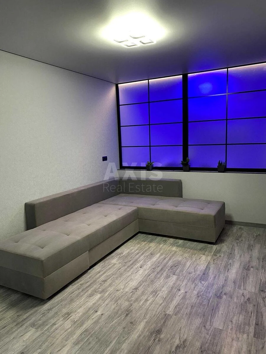 1k apartment vul. Petropavlivs'ka 40687852