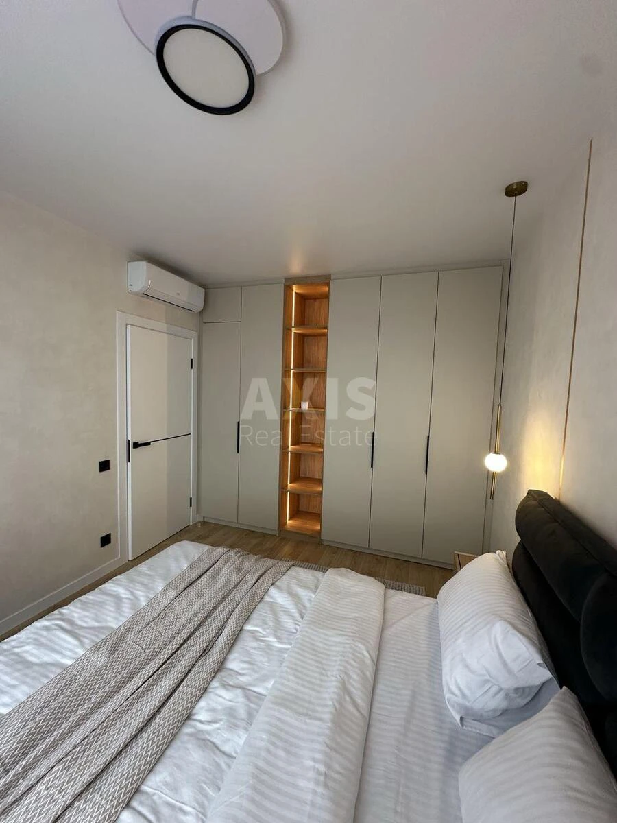 1к квартира ул. Александра Олеся 10671058