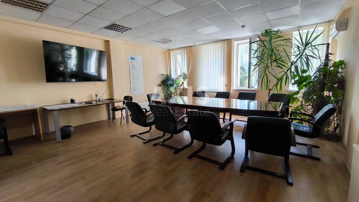 Объект торговли ул. Вышгородская 45, 594м2605433