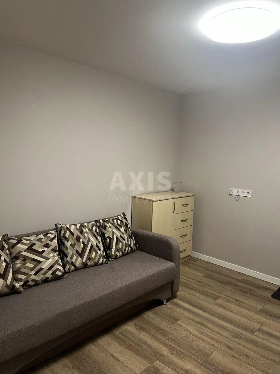 1k apartment prov. Jasynuvats'kyj 11670232