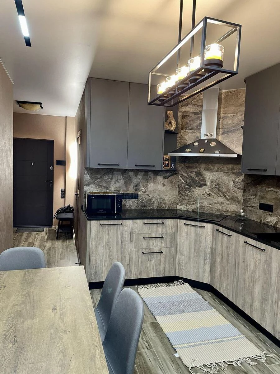 1k apartment pr-t Berestejskij 11672180