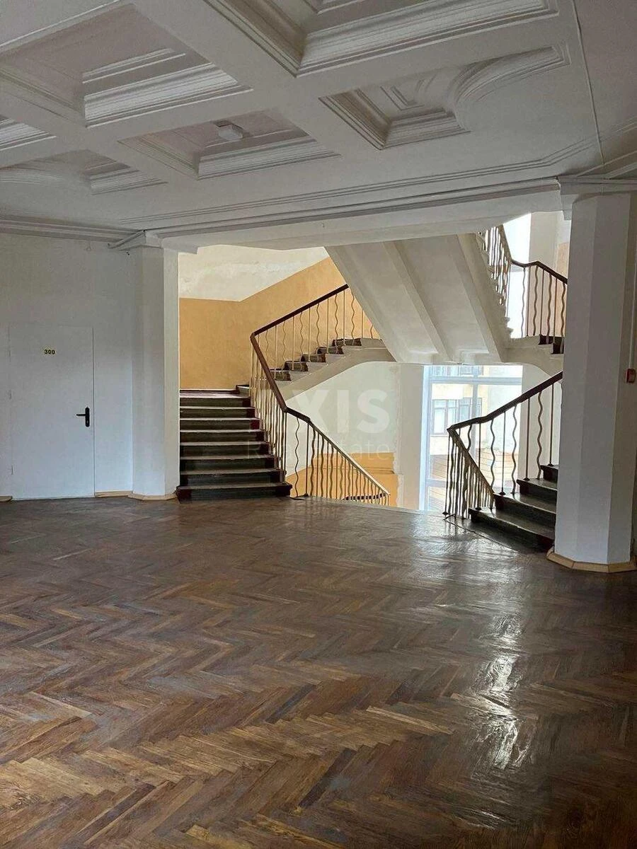 Trade object vul. Dmytrivs'ka 71, 4200m2656831