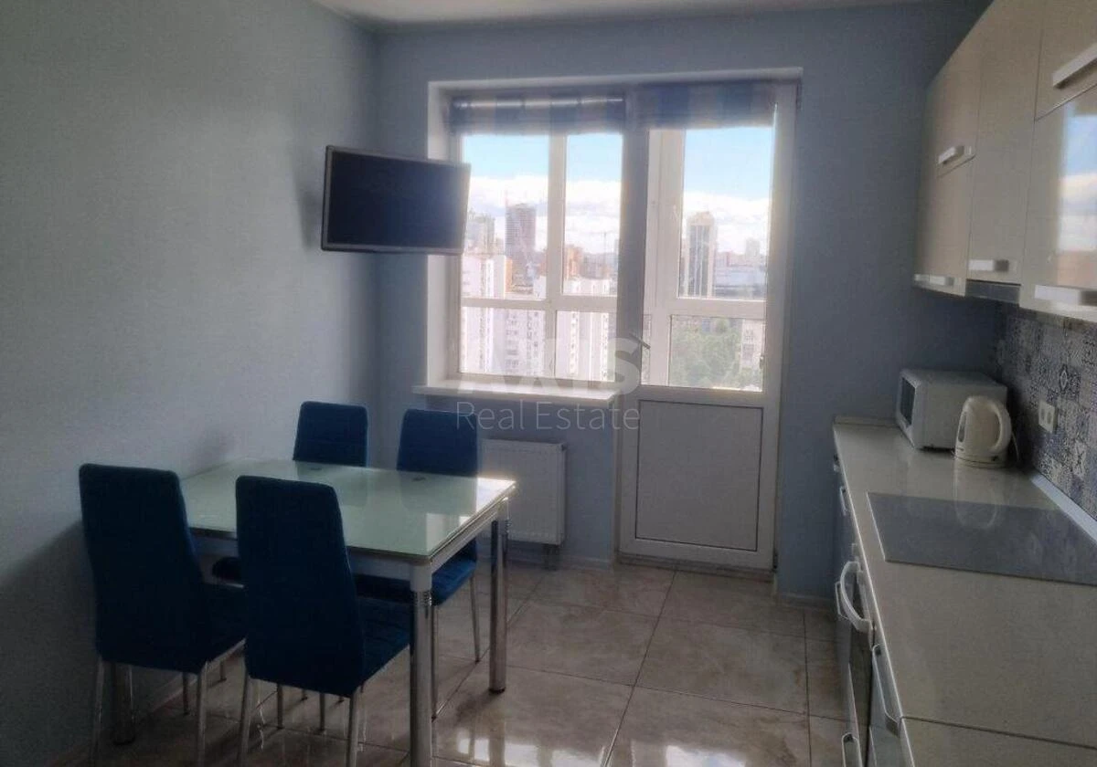 2к квартира ул. Малевича Казимира 89648932