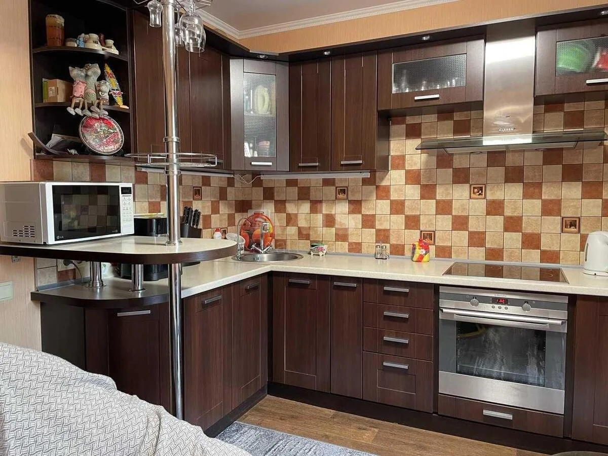 2k apartment vul. Myloslavs'ka 47А