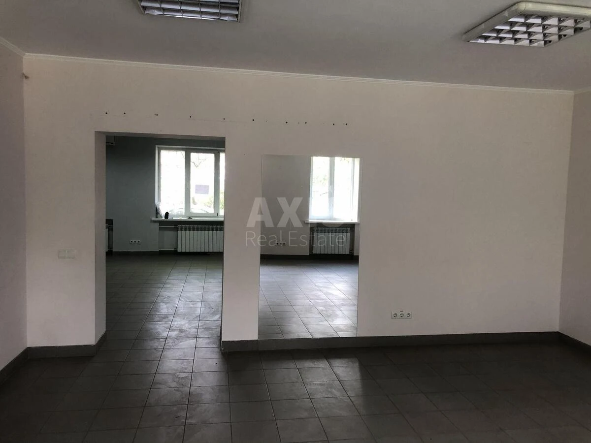 Trade object pr-t Sobornosti 7, 89m2667873