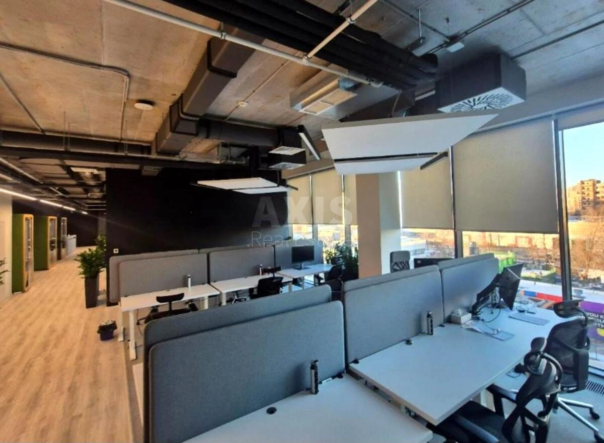 Office vul. Dorogozhyc'ka 3, 700m2668754