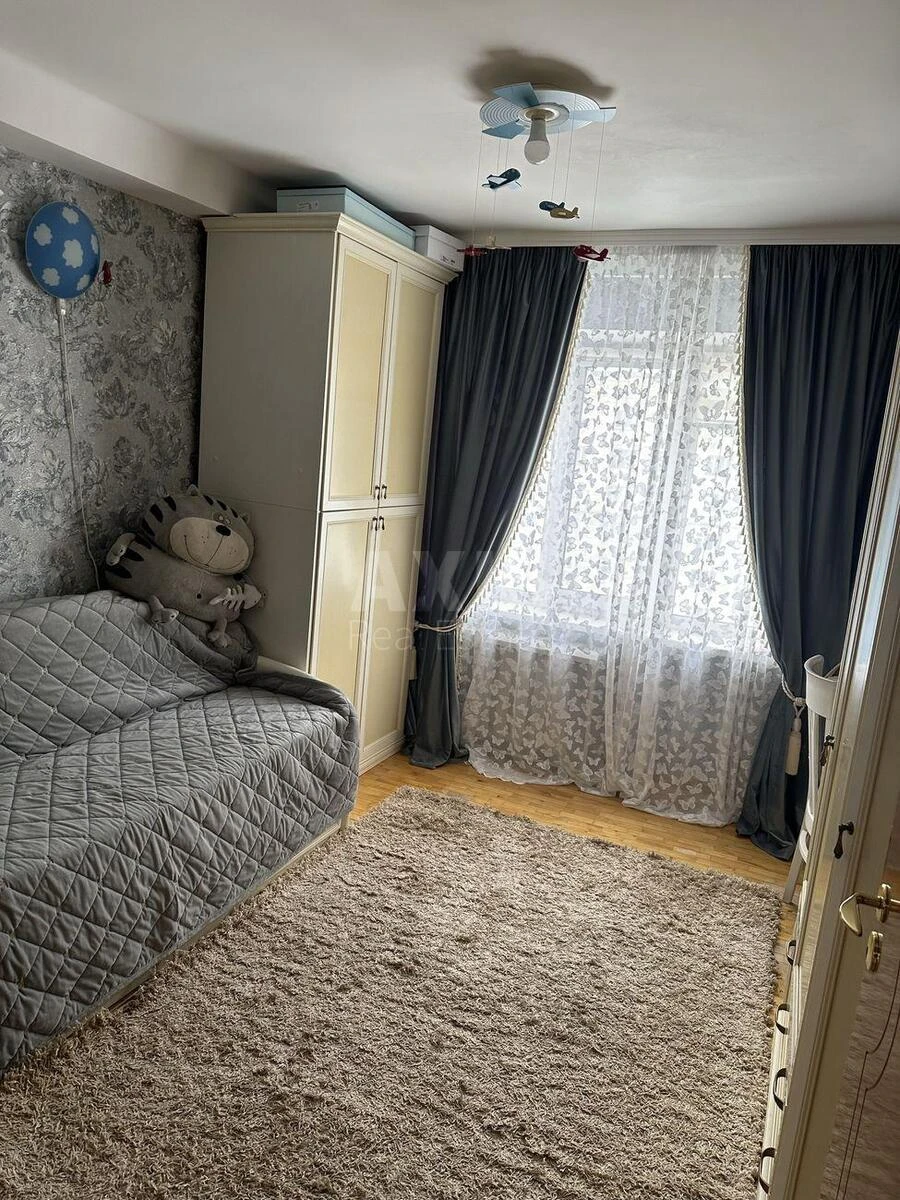 3k apartment nab. Rusanivs'ka 8/1685717