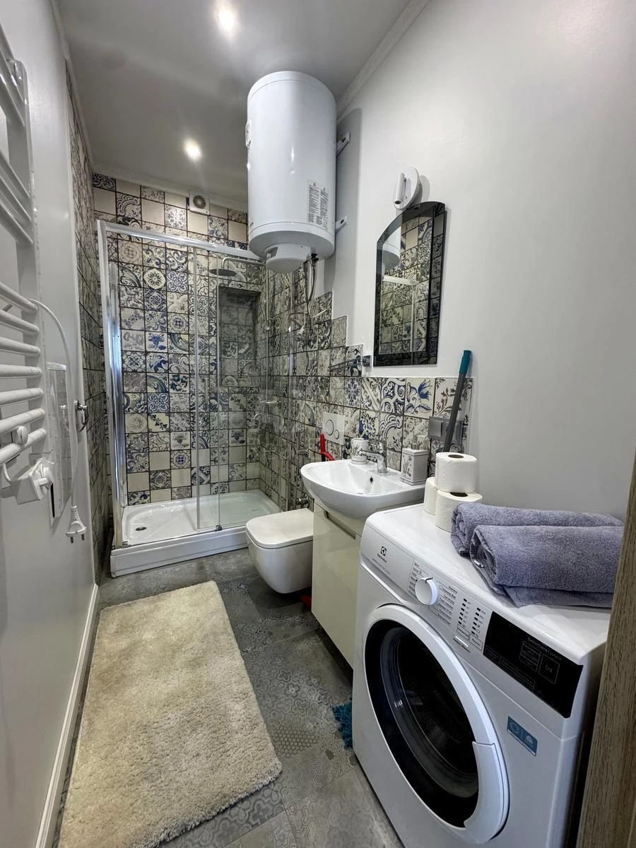 1k apartment vul. Antonovycha 44703227