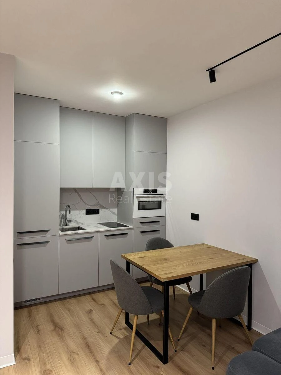 1k apartment nab. Dniprovs'ka 18А67306