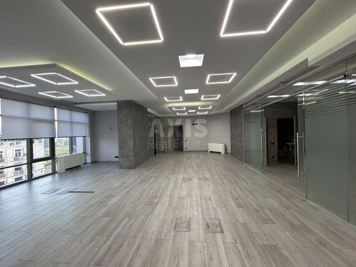 Office vul. Velyka Vasyl'kivs'ka 72, 183m2673256