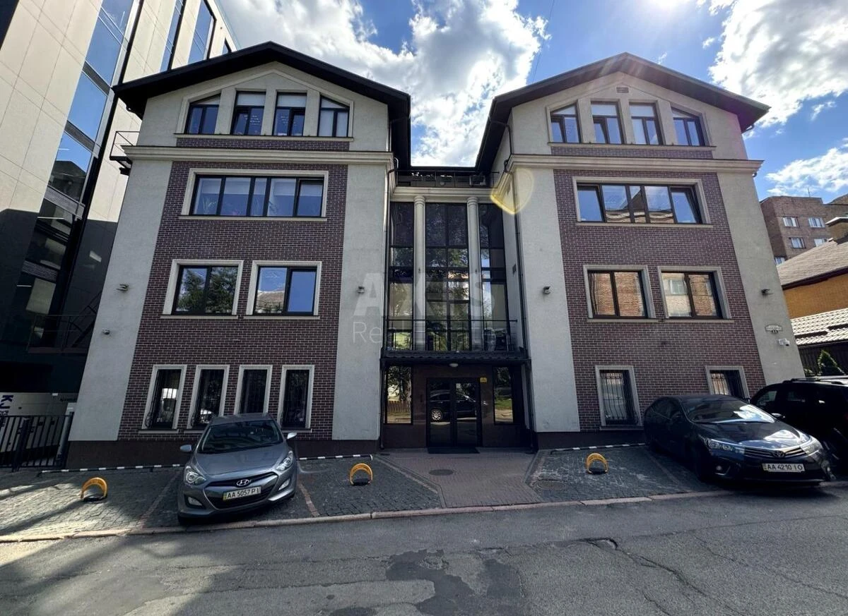 Office vul. Krasylivs'ka 11, 334m270501