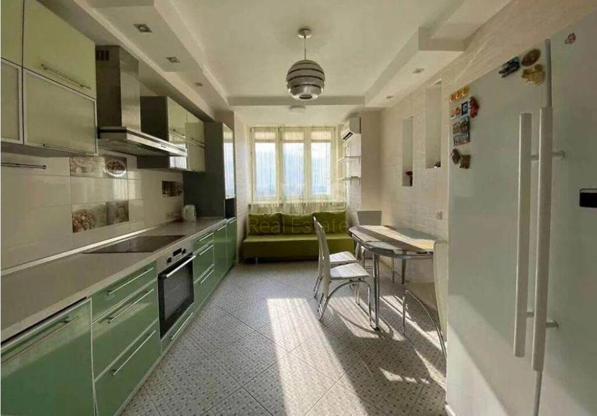 2k apartment vul. Sribnokil's'ka 1679940