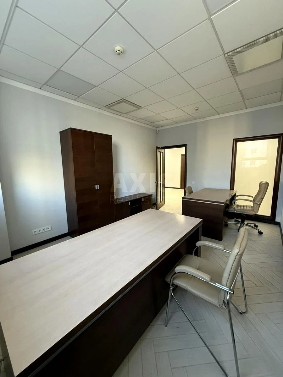 Office vul. Rustaveli Shota 44, 145m2692562