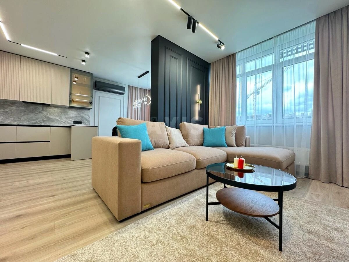 3k apartment vul. L'vivs'ka 15681704