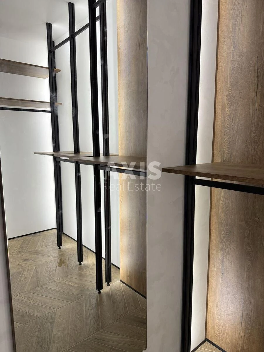 1k apartment shose Stolychne Five A6877611