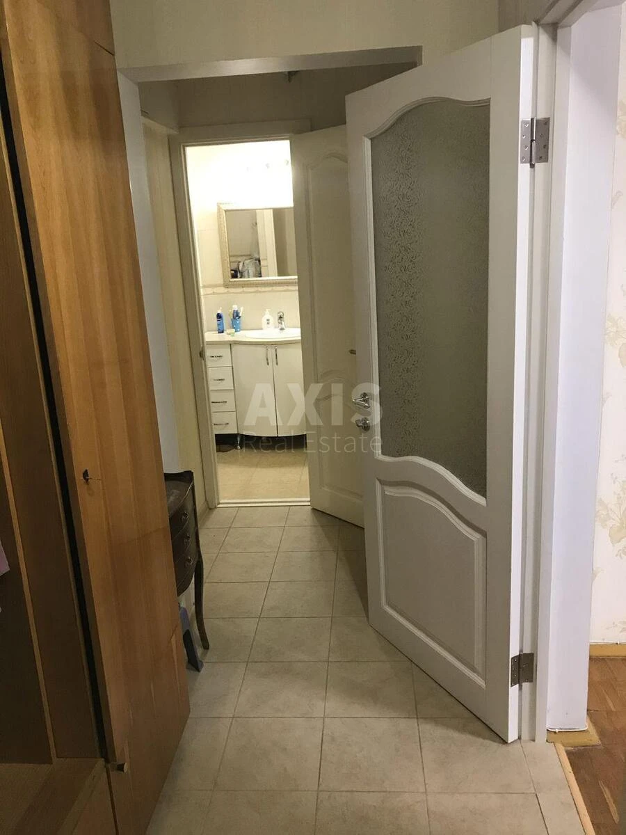 2к квартира ул. Евгения Коновальца 37671625