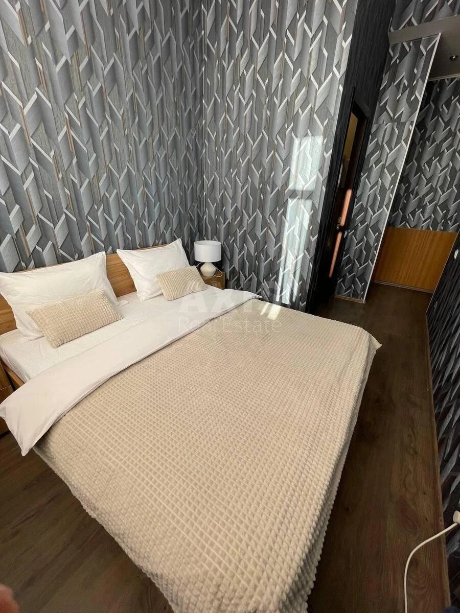 4к квартира ул. Жилянская 118709440