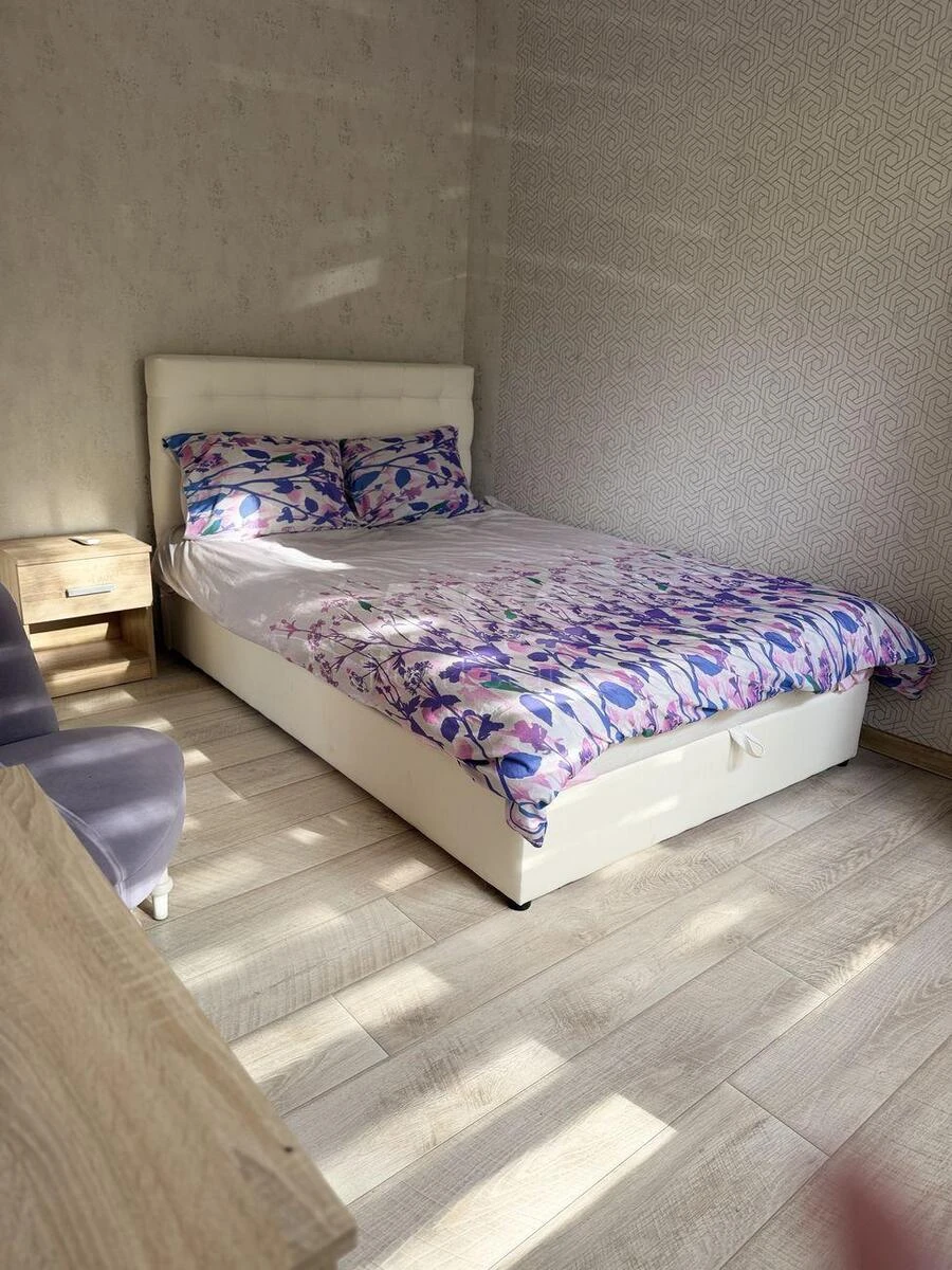 2k apartment vul. Lukretska 2709515