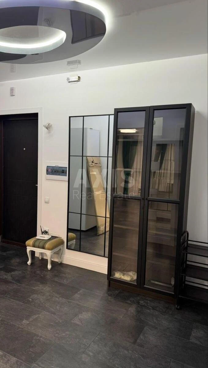 2k apartment vul. Sverstjuka Jevgena 46768316