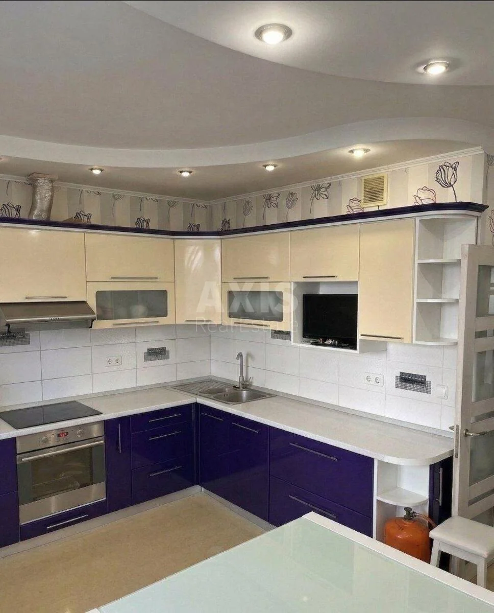 3k apartment vul. Oleny Pchilky 2