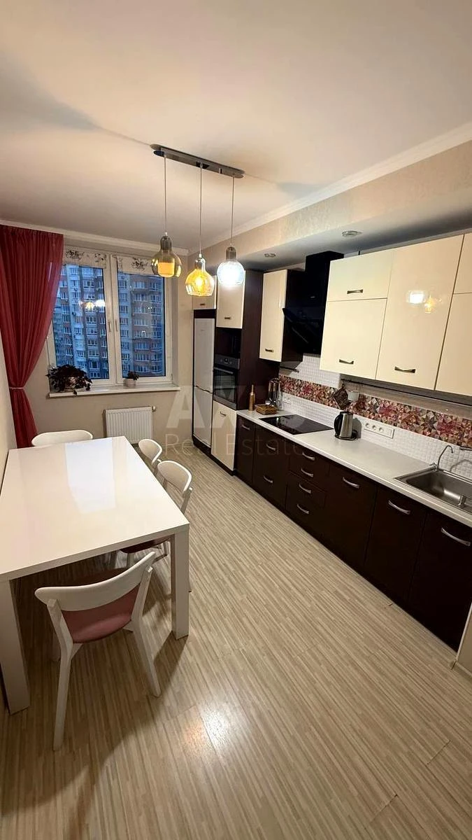 3k apartment vul. Ahmatovoi' Anny 3064530