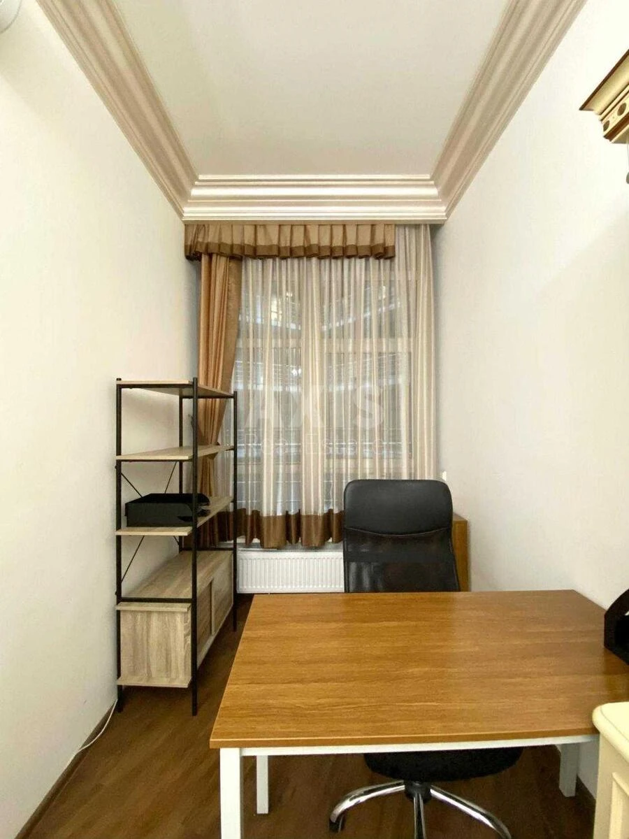 Office vul. Jevgena Konoval'cja 36, 63m2667327