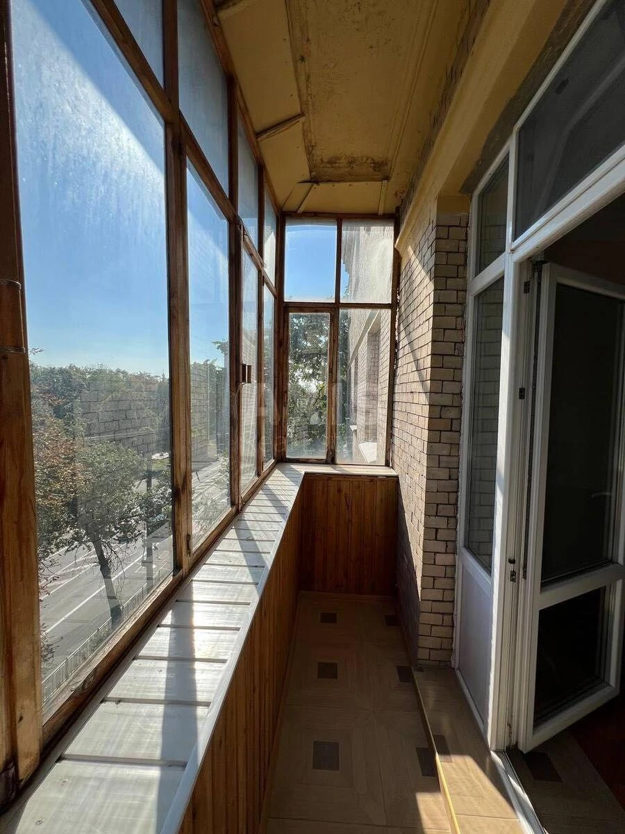 1k apartment prov. Lavrs'kyj 4712508