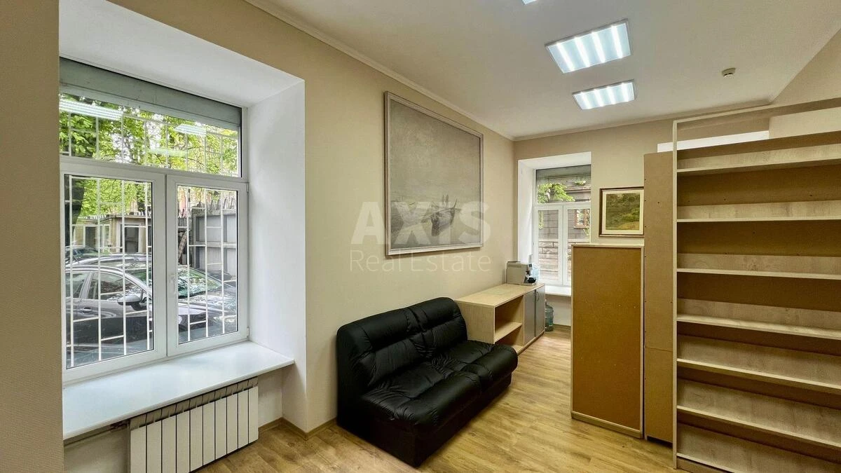 Office vul. Shovkovychna 30А, 72m265014