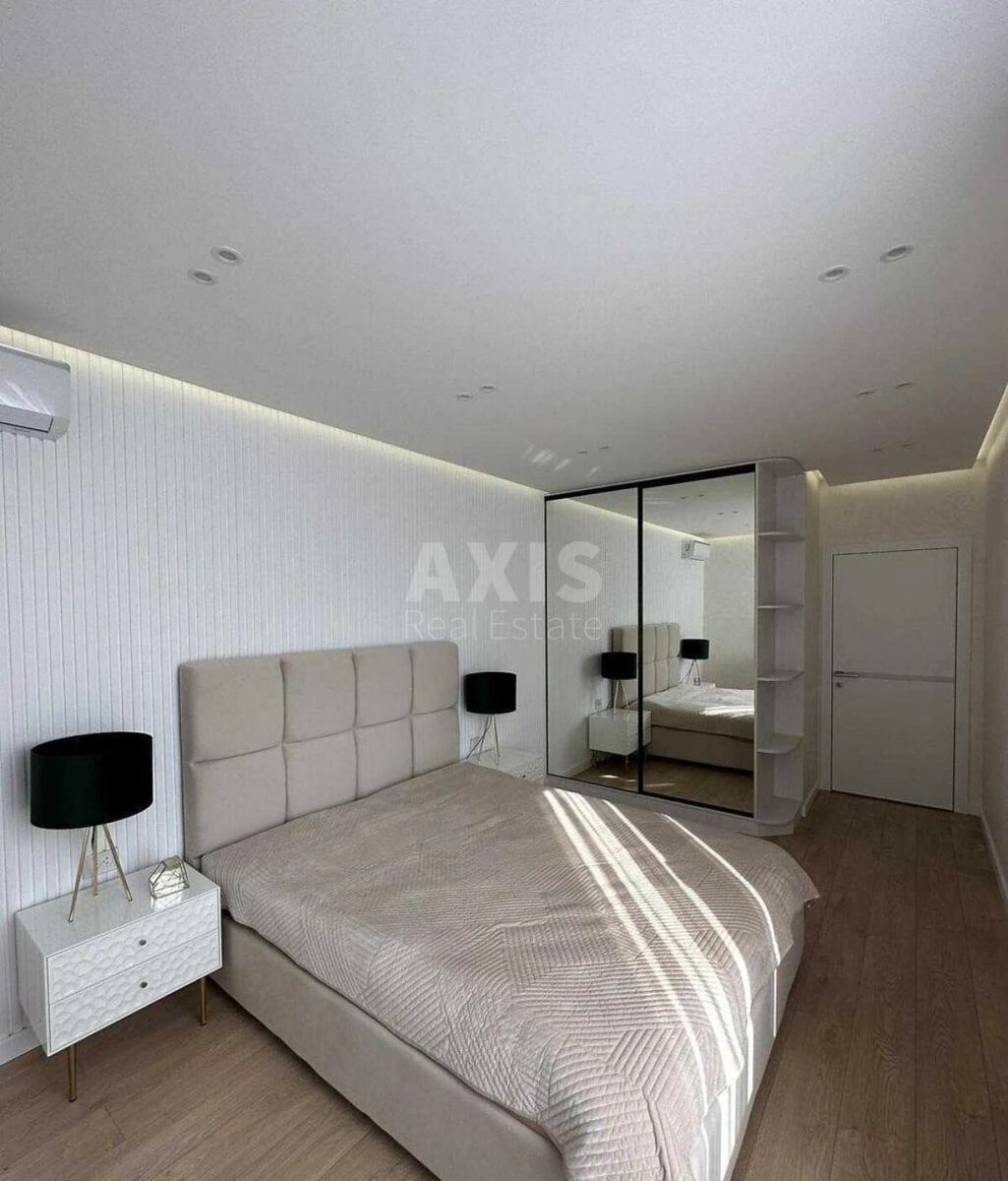 4k apartment nab. Dniprovs'ka 18628697