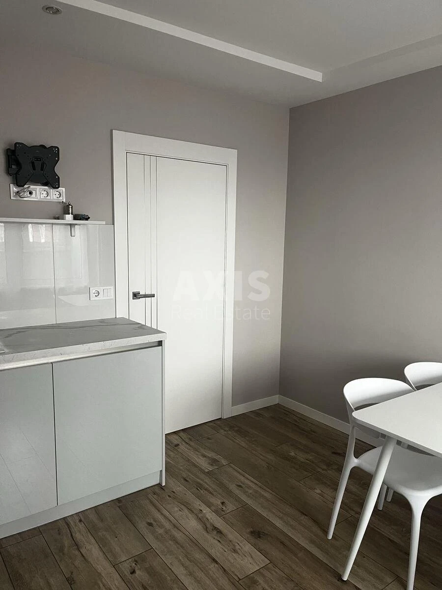 1k apartment prov. Jasynuvats'kyj 11670231
