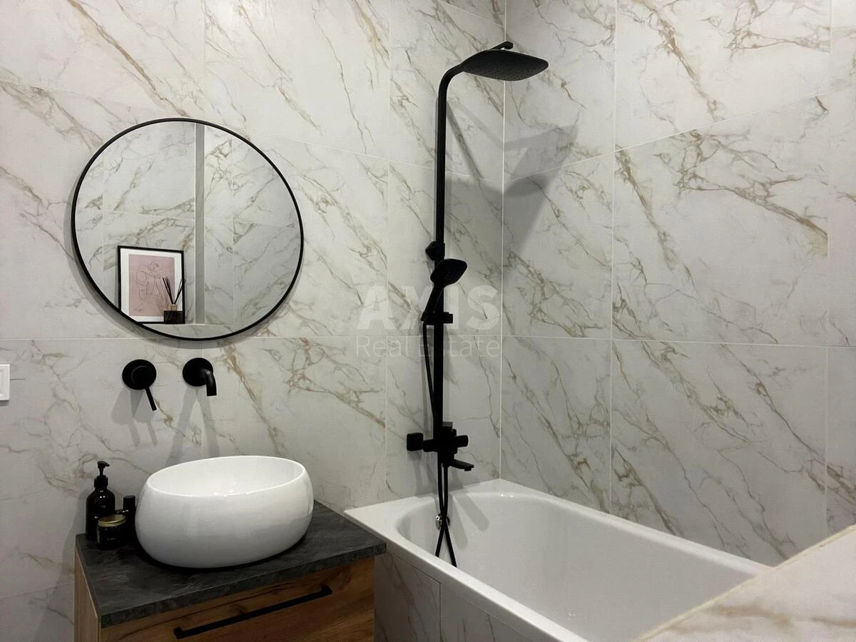 1k apartment vul. Metrologichna 107А705358