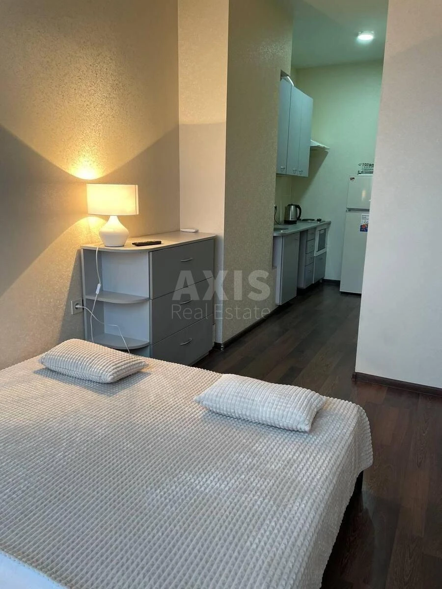 4k apartment vul. Zhyljans'ka 118709441